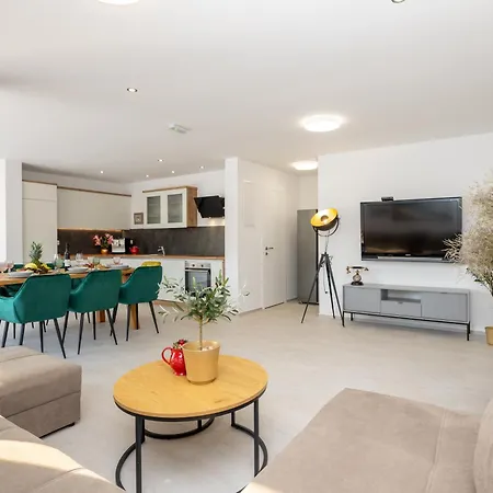 Franko Rogoznica Villa Podglavica