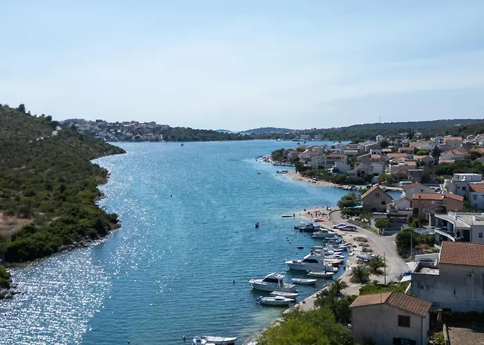 Franko Rogoznica * Podglavica